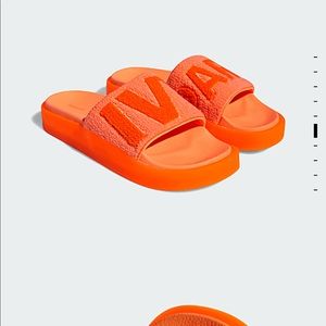 Ivy park slides size 9M/10W NWOT
